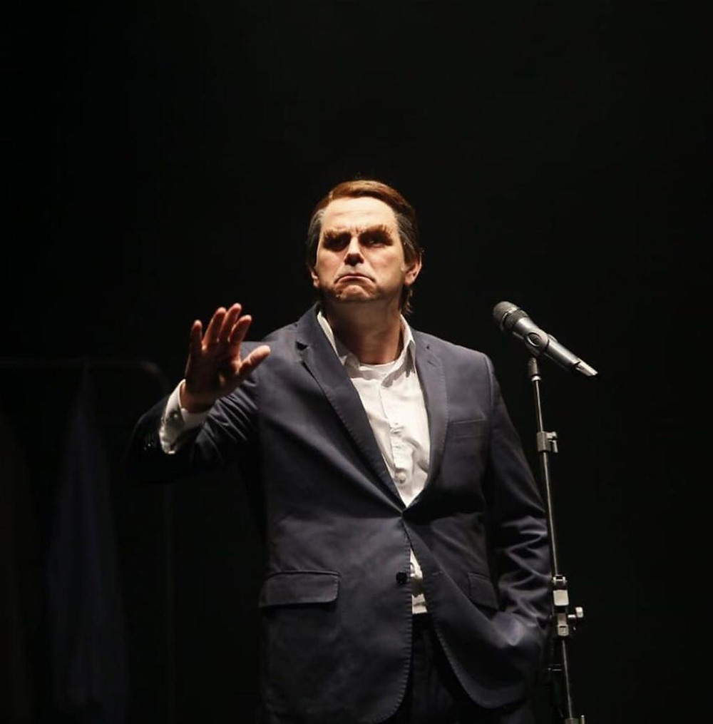 Bolsonabo, Carioca
