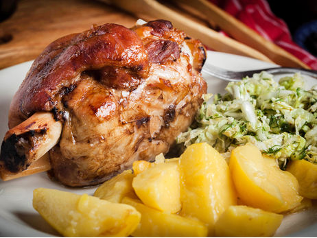 Oktoberfest Curitiba 3 Marias agita o feriado com opções gastronômicas e culturais