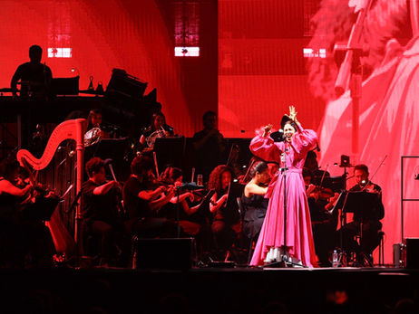 Após estrear o espetáculo Phonica reunindo 25 mil pessoas em Belo Horizonte, Marisa Monte chega a Curitiba em novembro