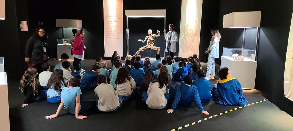Até o momento mais de 10 mil alunos já passaram pela exposição Human Bodies. | Crédito: Divulgação