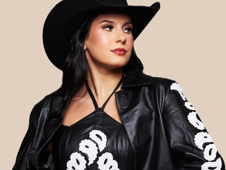 Ana Castela apresenta show inédito no Teatro Positivo