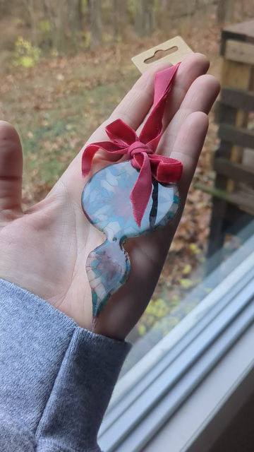 Thumbnail: 'Stained Glass's Ornament
