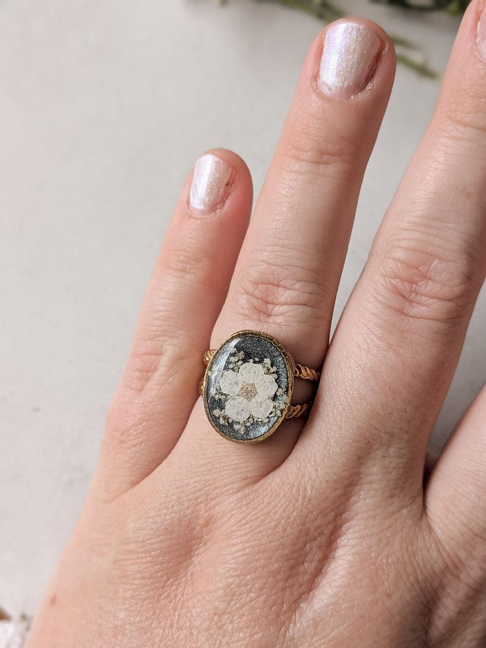 Thumbnail: Gold w/ Black Background Adjustable Pressed Flower Ring 