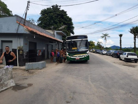 População sofre com transporte público em Magé - SUPER TOP FM 89.3