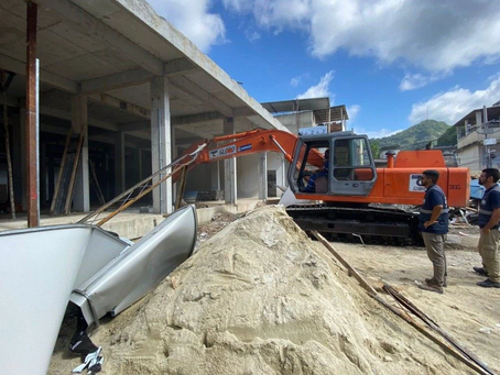 Prédio da milícia de Rio das Pedras é demolido em ação do MP com a Prefeitura - SUPER TOP FM 89.3