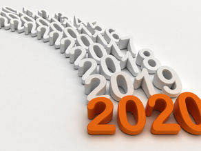 No firmes ningún documento que no incluya los dos "20" durante este año. ¡Cuidado!