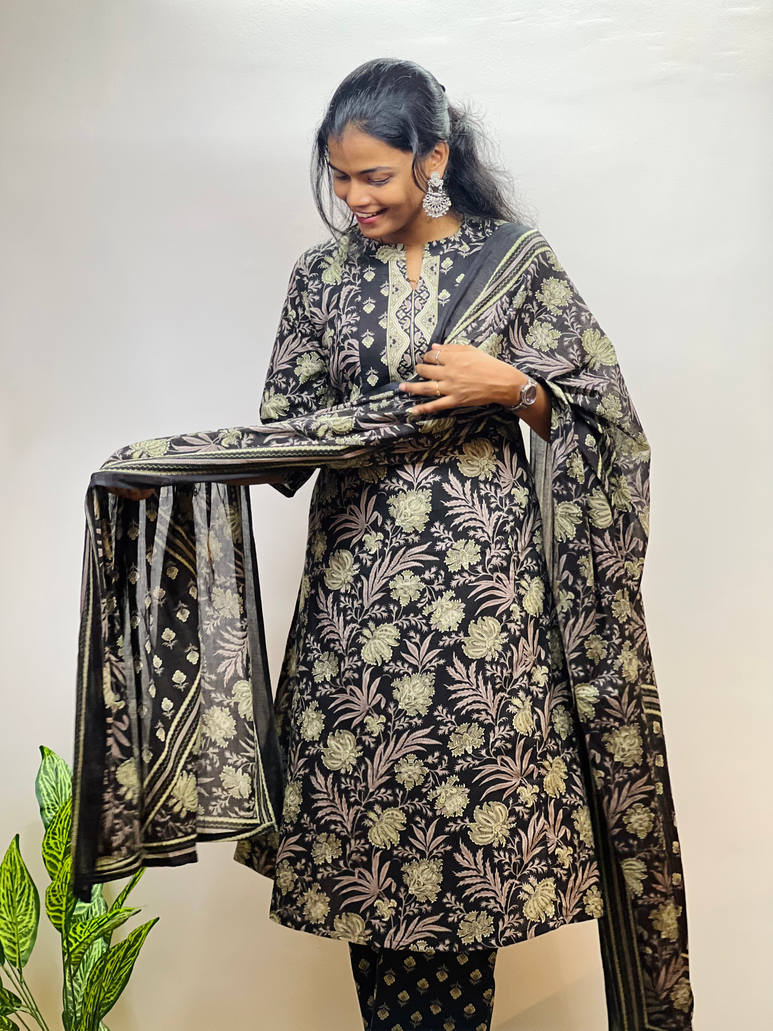 Noor Black Vintage Vine Semi-Cotton Kurta