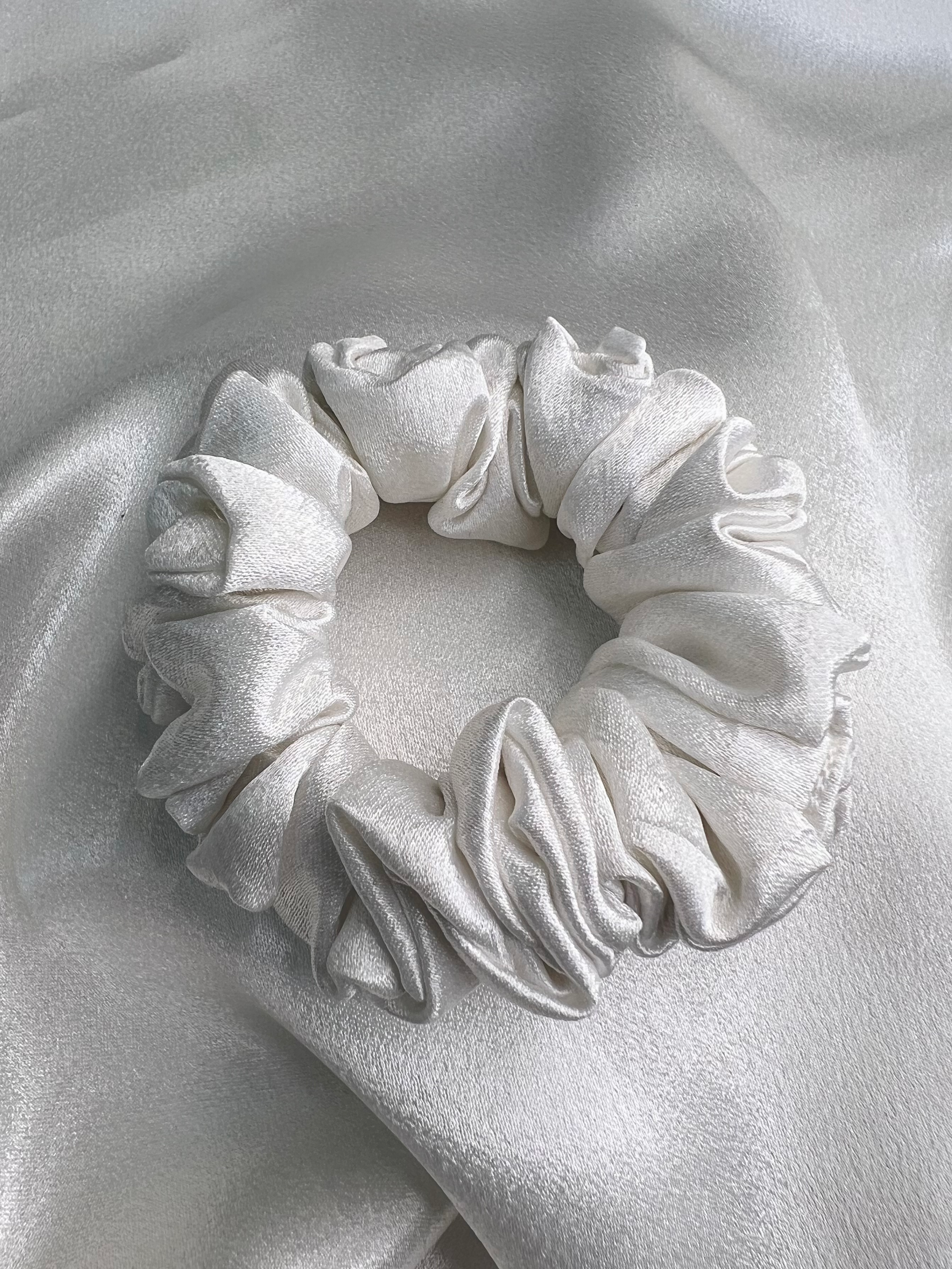 White Elora Scrunchy