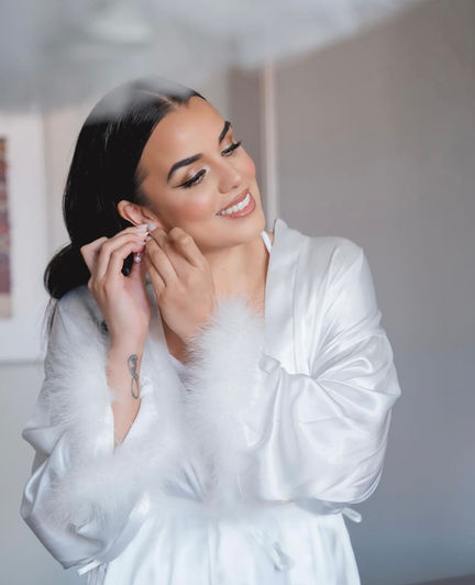 Bride with soft glam makeup by Miami makeup artist