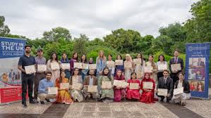 93 Pakistanis Heading to UK on Fully Funded Chevening and Commonwealth Scholarships