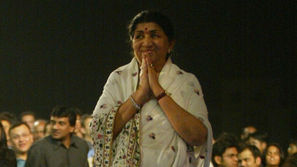 Lata Mangeshkar Known as the 'Nightingale' and Voice of Bollywood Dies Aged 92