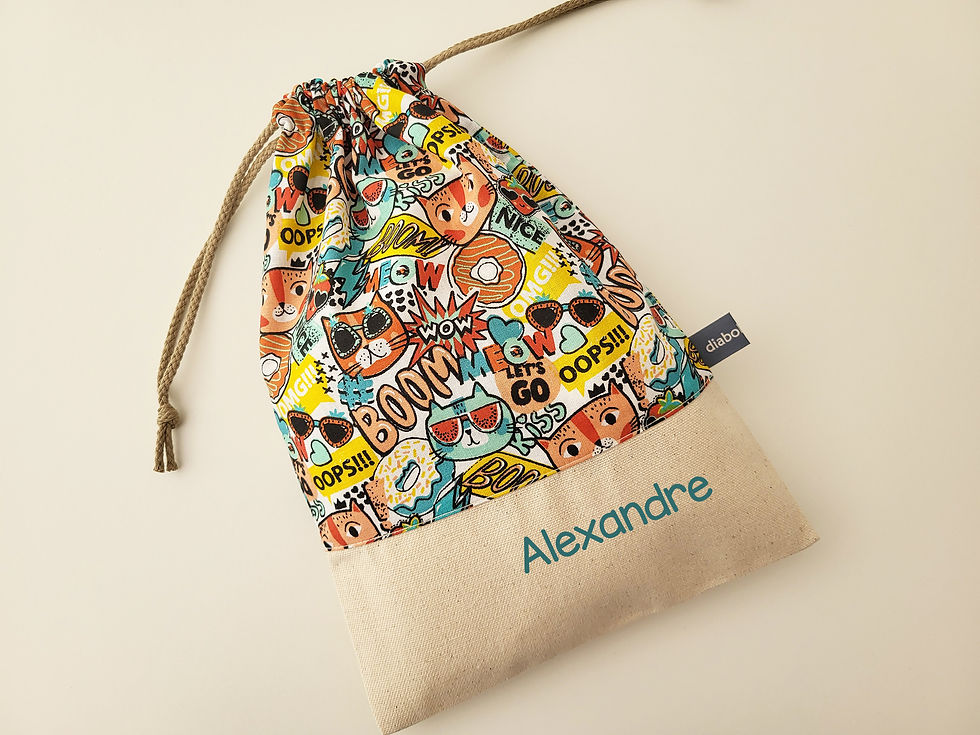 Sac à doudou personnalisable prénom enfant maternelle école chats donuts multicolores