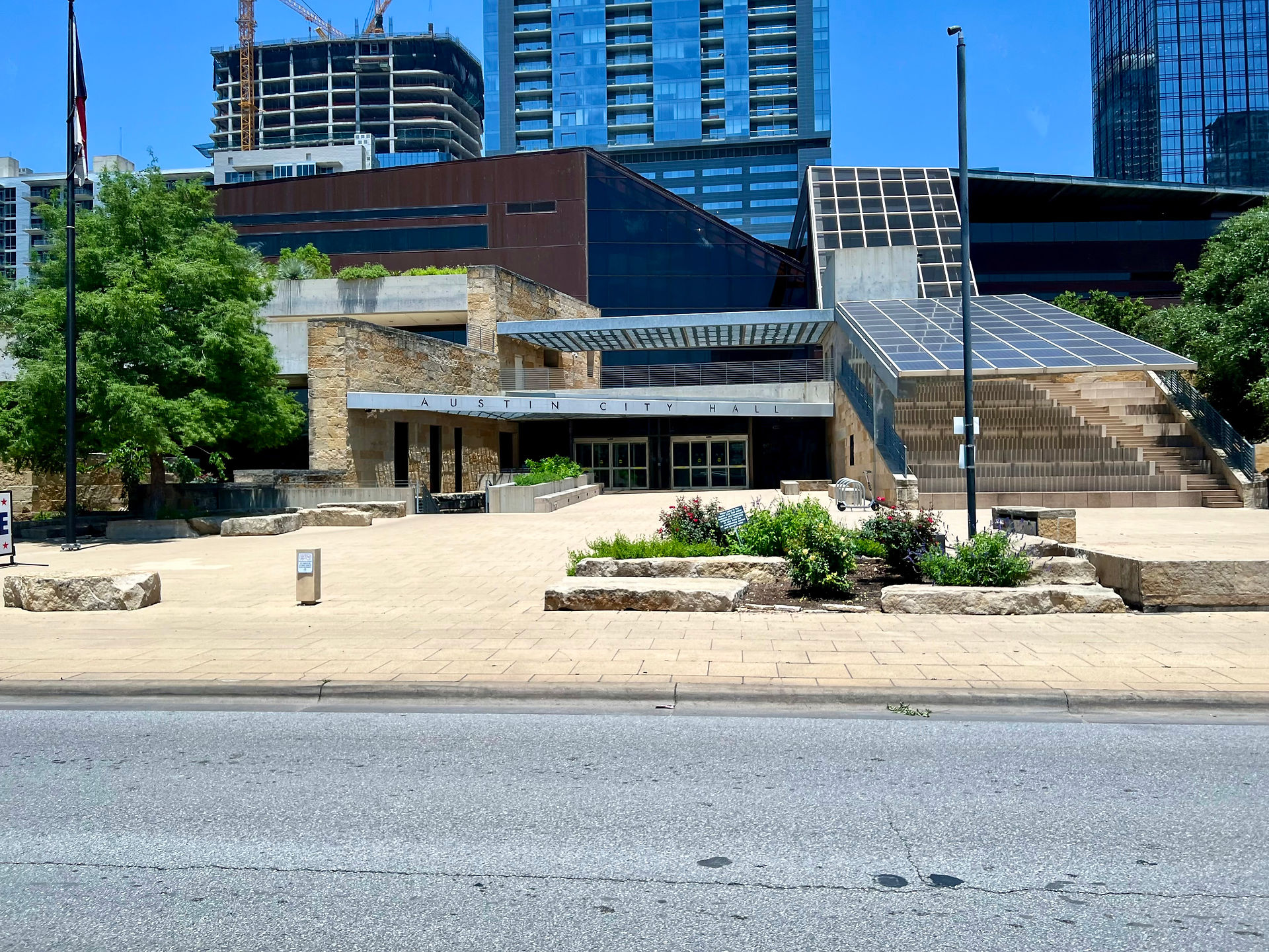 Austin City Hall main entrance off César Chavez