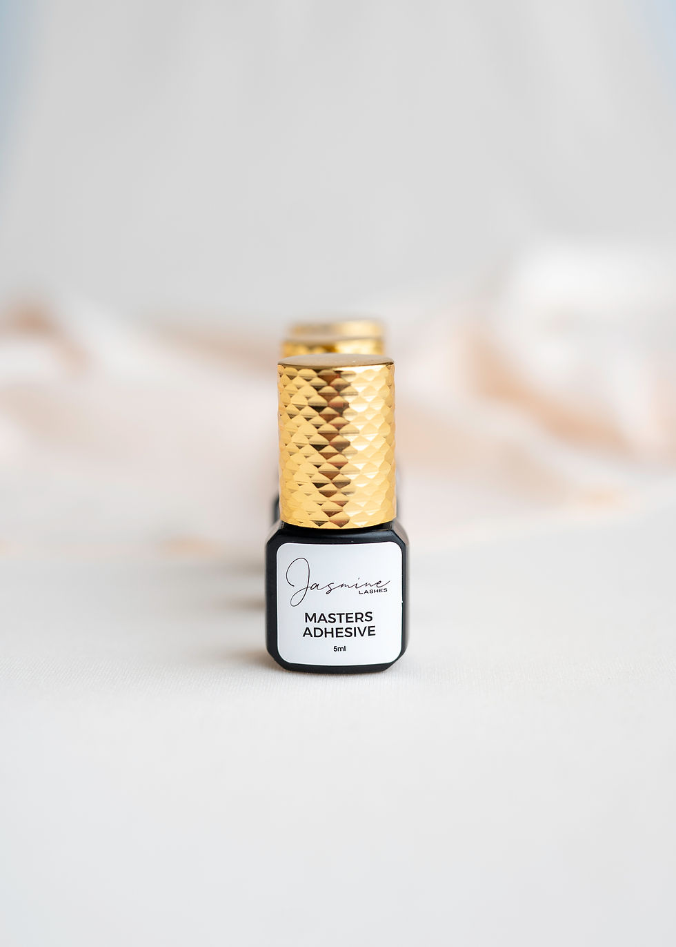 Thumbnail: Masters Lash Adhesive