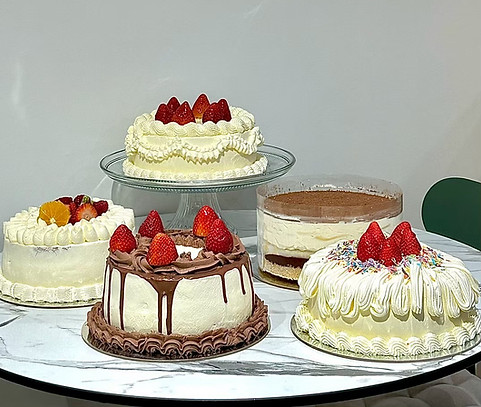 LINE_ALBUM_Cake2_250729_1.jpg