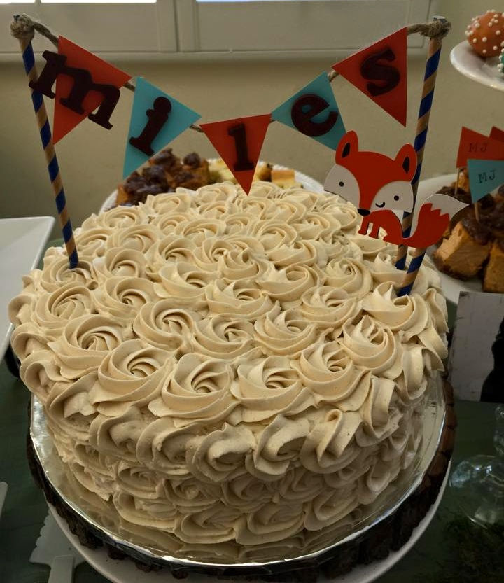 Off White Rosette cake