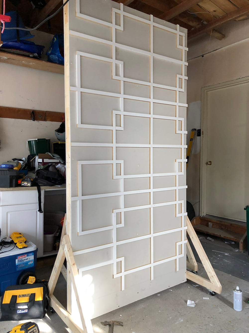 Metrie wall trim