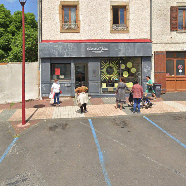 façade noire d'un magasin d'optique