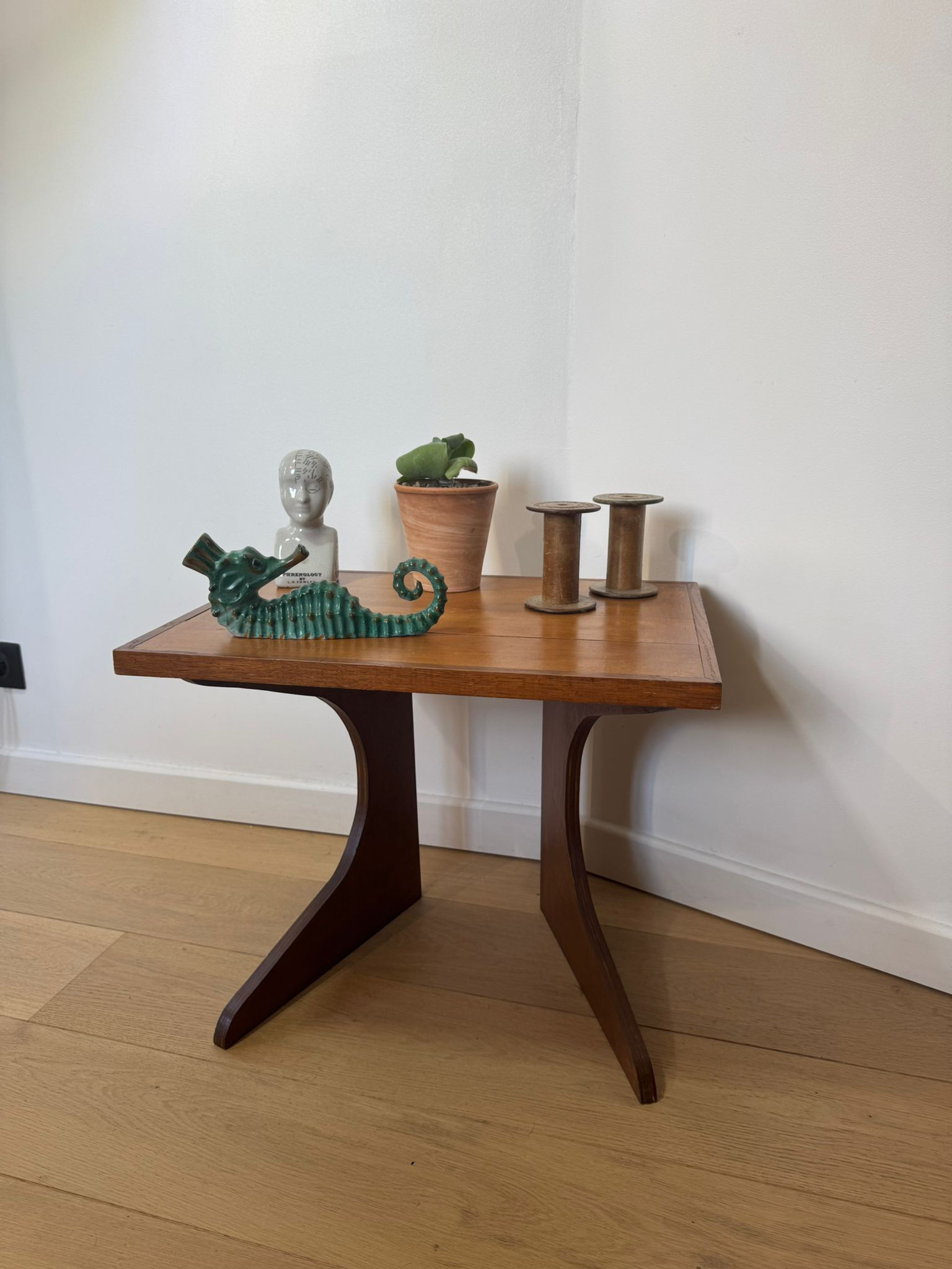 Table basse 2 pieds
