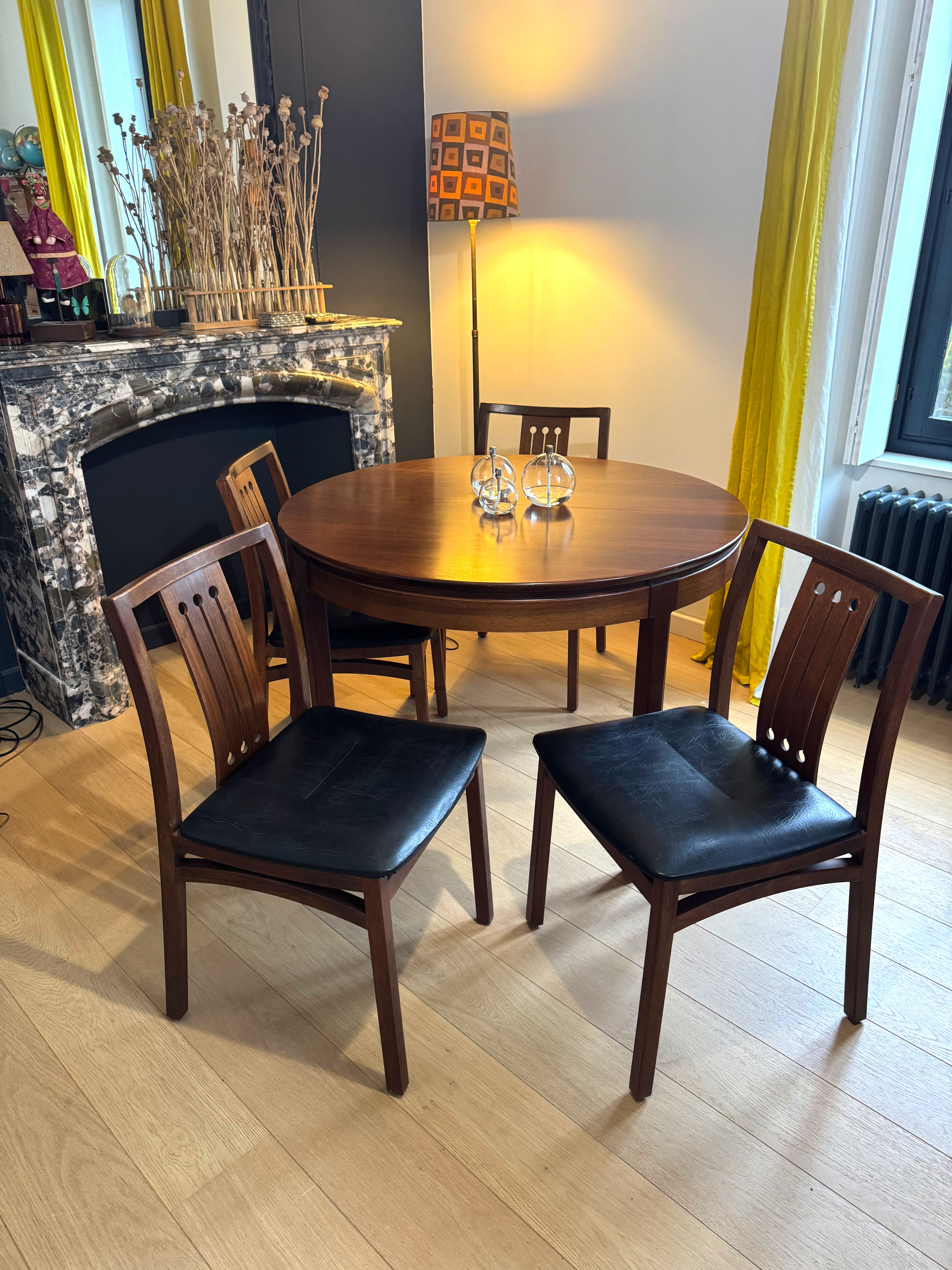4 chaises Jacques Hauville pour Roche Bobois