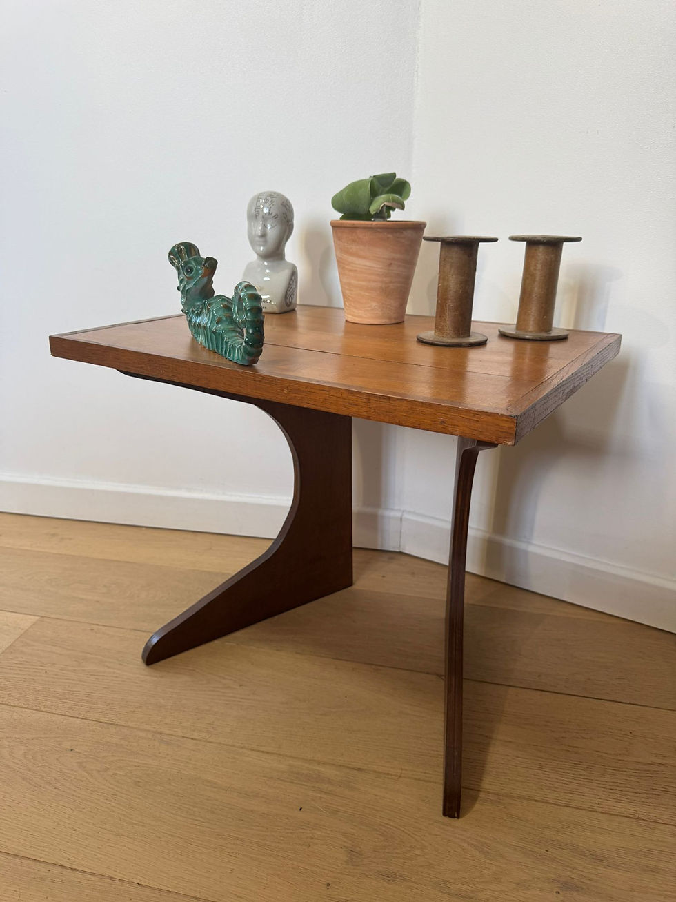 Miniature : Table basse 2 pieds
