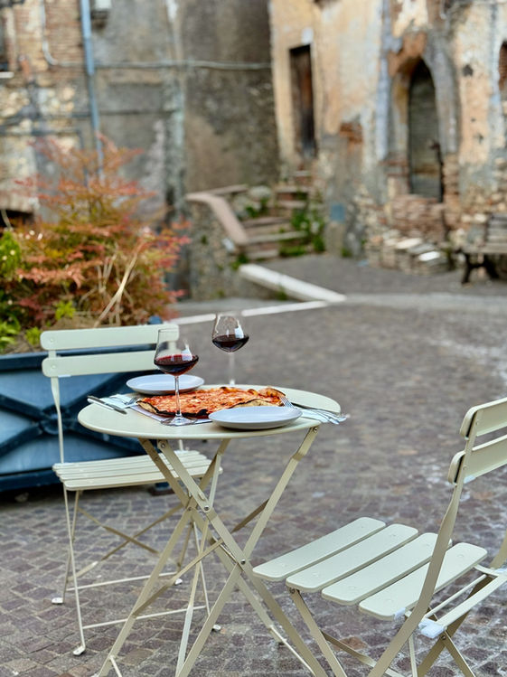 Romantic Pizza in the Piazza
