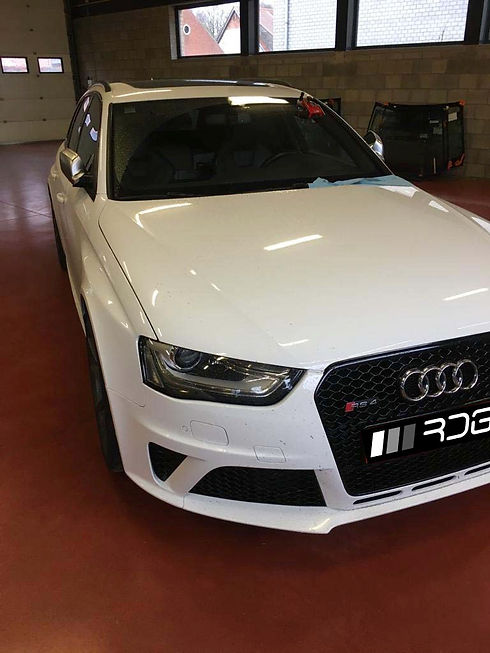 Audi_RS4_Voorruit_Reparatie.jpeg