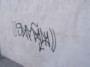 Pichações incomodam população de Fernandópolis: “um absurdo”, diz morador