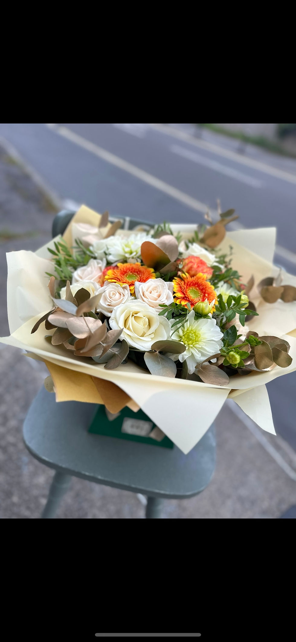 Thumbnail: OTT aqua box bouquet 