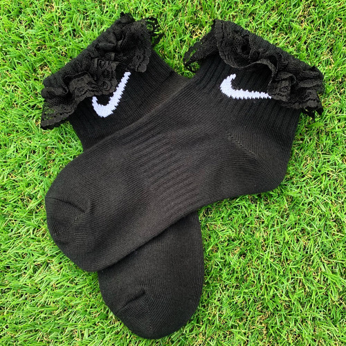 nike frilly ankle socks