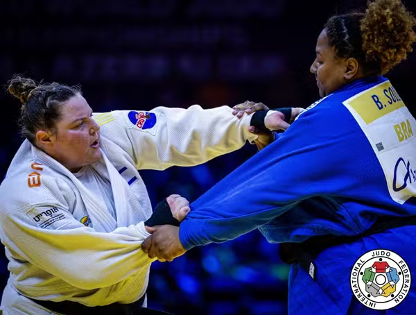 Beatriz Souza vence duelo de campeãs olímpicas no Mundial, mas cai em revanche de Paris 2024