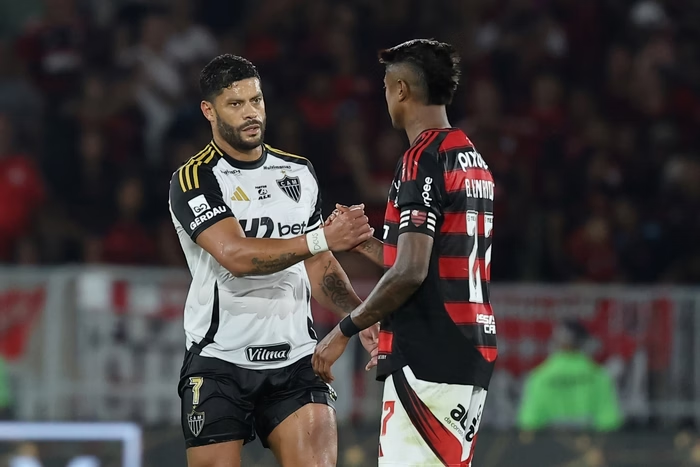Em momentos opostos, Flamengo e Atlético-MG duelam na Copa do Brasil