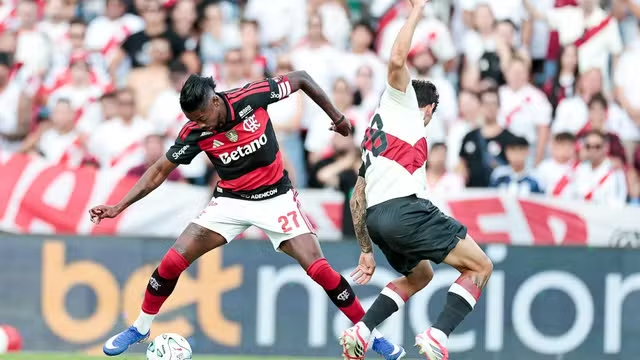 Flamengo e River Plate empatam em amistoso em Portugal