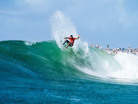 Filipe Toledo elimina Medina em bateria eletrizante e vai às quartas em Gold Coast