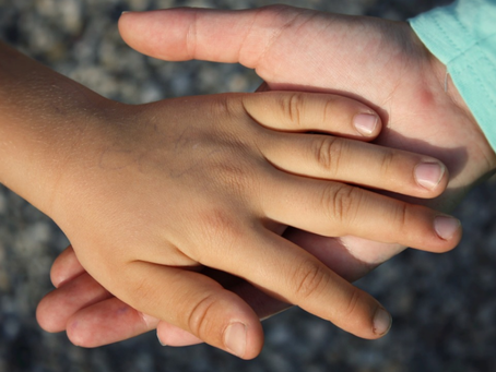 Mãe e madrasta são suspeitas de agredir duas crianças em Perolândia