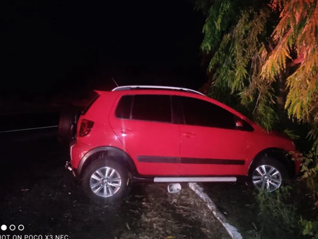 Briga de casal dentro de carro provoca acidente na BR-153, em Santa Tereza de Goiás