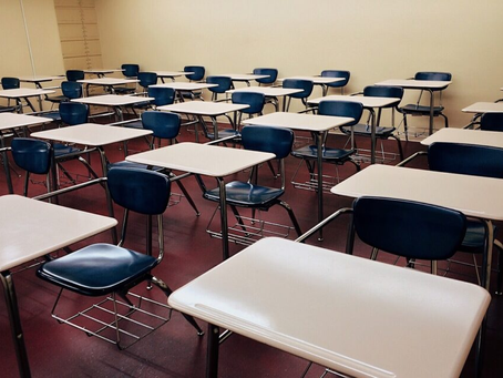 Governo Federal prepara medida para banir o celular nas escolas
