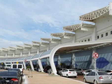 Taxistas e motoristas de app clandestinos são presos no aeroporto de Goiânia