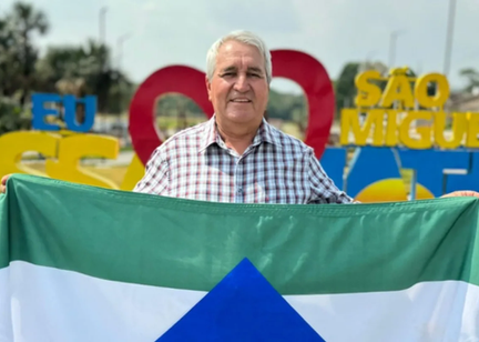 Prefeito de São Miguel do Passa Quatro sofre emboscada enquanto ia para igreja