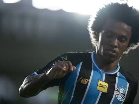 Willian negocia rescisão com o Grêmio e planeja atuar fora do Brasil