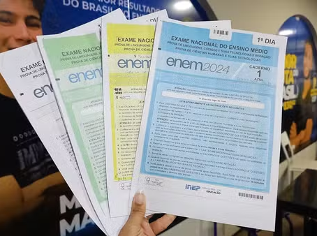 Enem 2024: segundo dia do exame tem provas de matemática e ciências da natureza