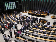 Deputado propõe porte de arma para servidores do Procon em atividades de fiscalização