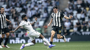 Com gol de bicicleta, Atlético-MG vira nos acréscimos e vence Santos