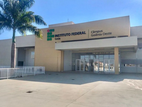 IFG e IF Goiano publicam edital para professores com salários de até R$ 8 mil