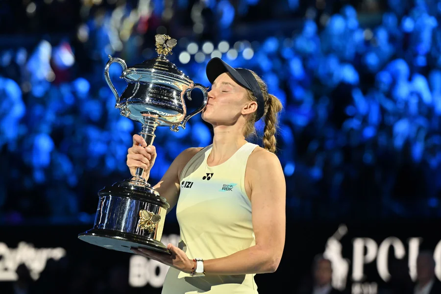 Rybakina vence Sabalenka e conquista o Australian Open pela 1ª vez
