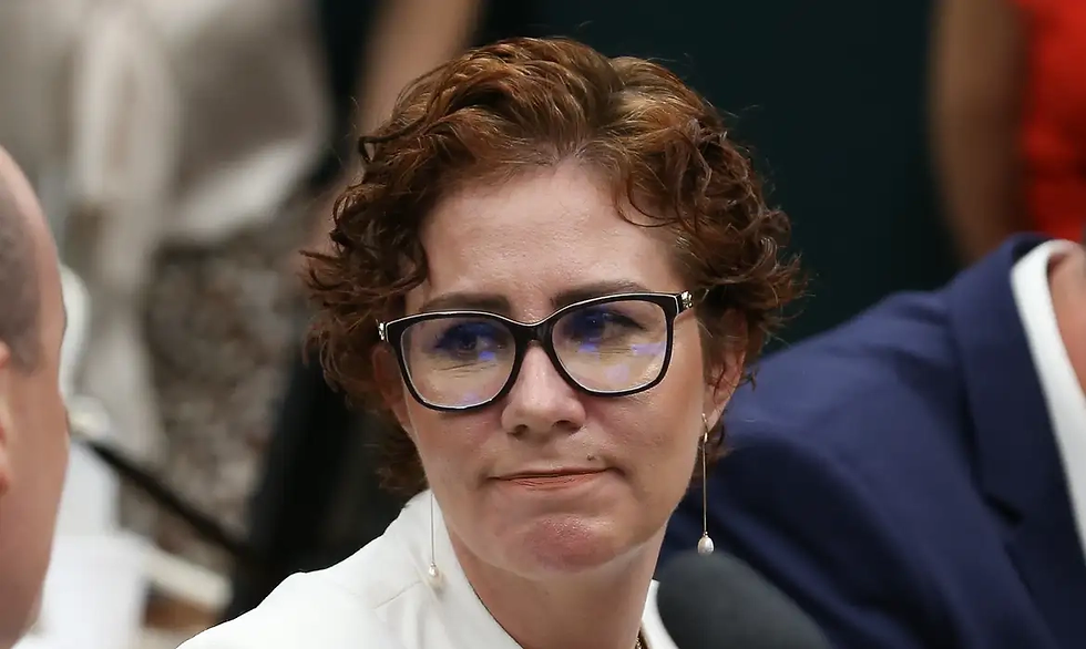 Carla Zambelli passa por audiência de custódia e justiça italiana mantém prisão