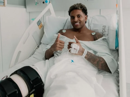 Rodrygo aparece pela 1ª vez depois de cirurgia que o tirou da Copa