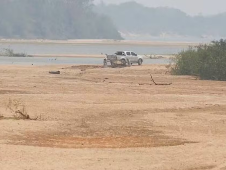 Após mais de 150 dias de estiagem, canal do Rio Araguaia seca