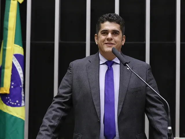 Deputado federal é alvo de operação da PF por corrupção e lavagem de dinheiro