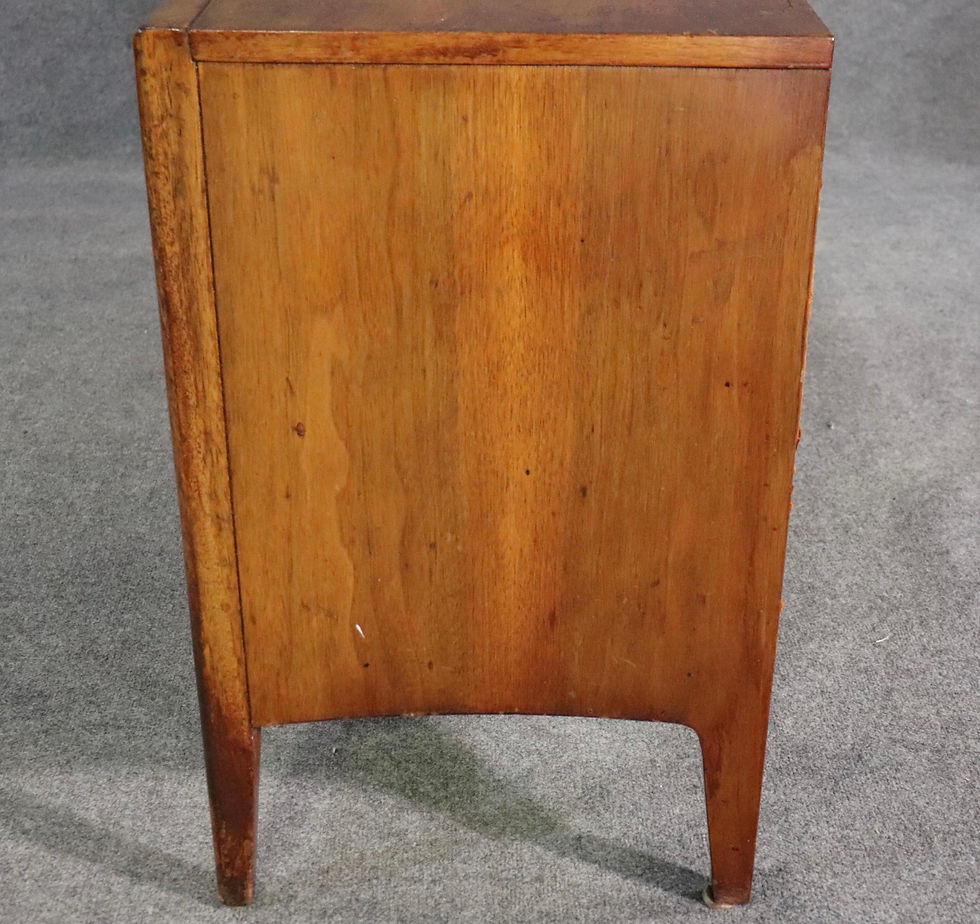Thumbnail: Broyhill 'Emphasis' Series Dresser
